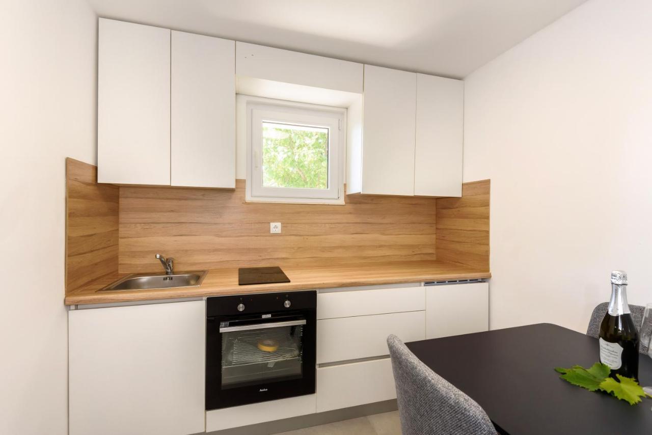 DubokaFamily House Greyアパートメント エクステリア 写真
